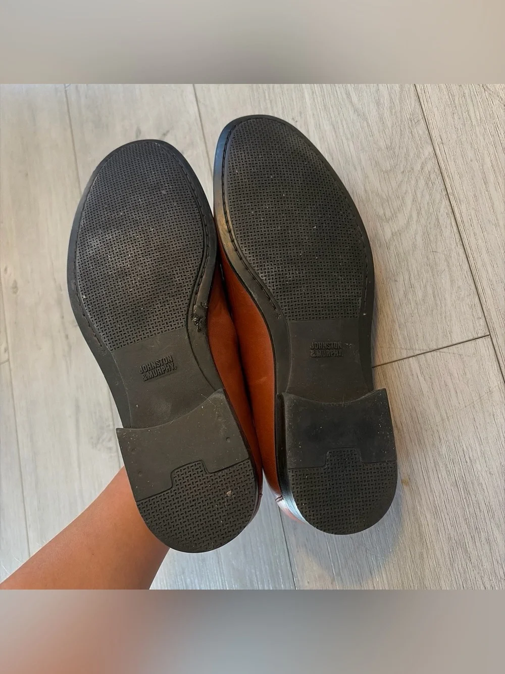 Johnston & Murphy refined slip